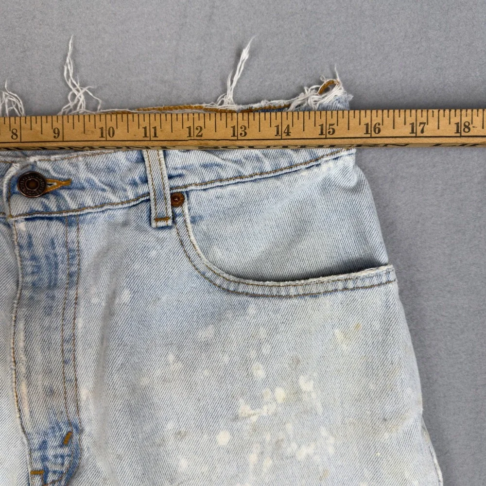 Vtg 90s Levi's 550 Cutoff Shorts‎ Women's 32 Light Wash Distressed Thrashed USA